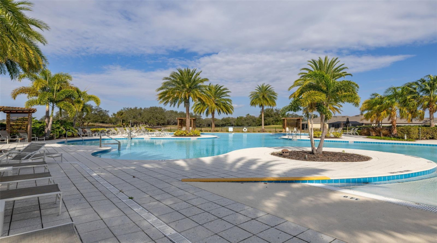 KISSIMMEE, Florida 34747, 2 Bedrooms Bedrooms, ,2 BathroomsBathrooms,Residential,For Sale,FLORA PASS,0,MFRTB8392113