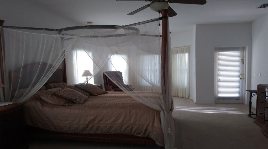 KISSIMMEE, Florida 34746, 4 Bedrooms Bedrooms, ,3 BathroomsBathrooms,Residential,For Sale,BOAT COVE,0,MFRS5135665