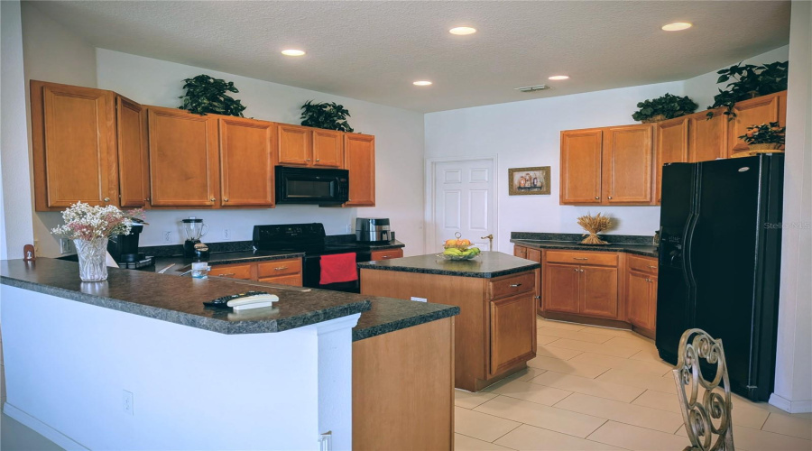 KISSIMMEE, Florida 34746, 4 Bedrooms Bedrooms, ,3 BathroomsBathrooms,Residential,For Sale,BOAT COVE,0,MFRS5135665
