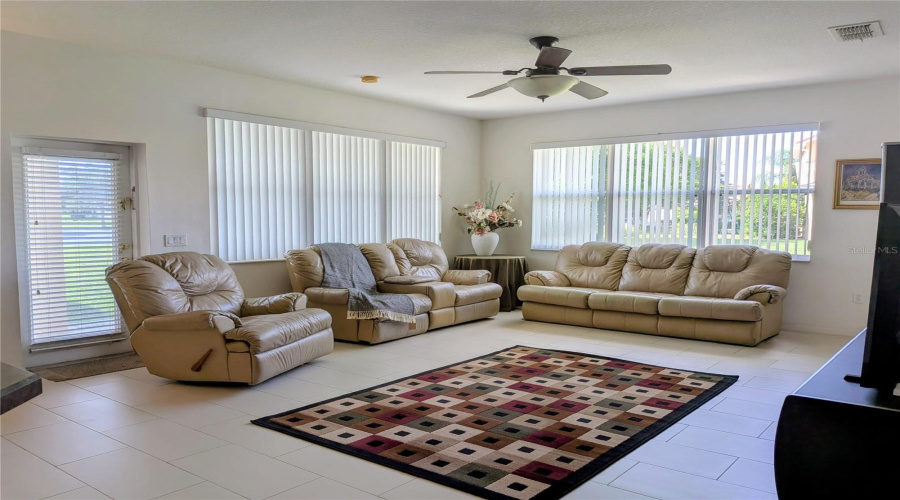 KISSIMMEE, Florida 34746, 4 Bedrooms Bedrooms, ,3 BathroomsBathrooms,Residential,For Sale,BOAT COVE,0,MFRS5135665