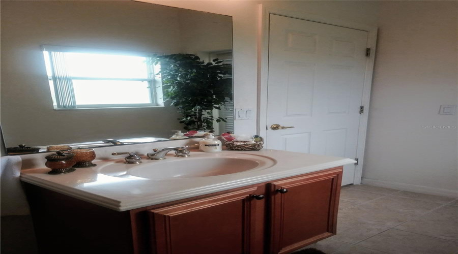 KISSIMMEE, Florida 34746, 4 Bedrooms Bedrooms, ,3 BathroomsBathrooms,Residential,For Sale,BOAT COVE,0,MFRS5135665