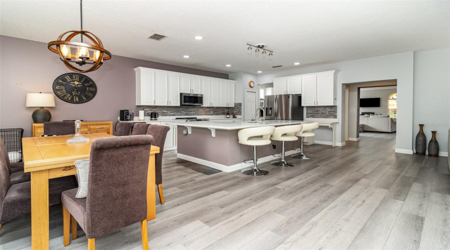 DAVENPORT, Florida 33837, 6 Bedrooms Bedrooms, ,5 BathroomsBathrooms,Residential,For Sale,ORANGE COSMOS,0,MFRO6348936