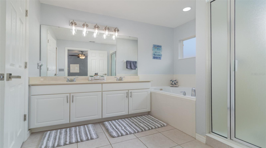 Master bathroom with DUAL sinks, garden tub and separate shower