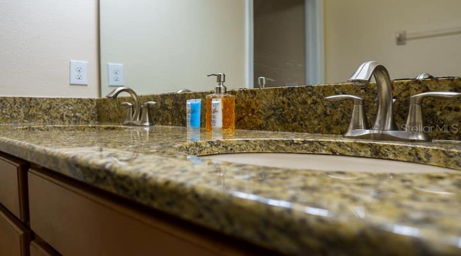 DAVENPORT, Florida 33896, 5 Bedrooms Bedrooms, ,4 BathroomsBathrooms,Residential,For Sale,MOON VALLEY,0,MFRO6349433