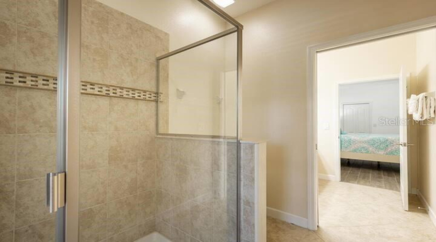 DAVENPORT, Florida 33896, 5 Bedrooms Bedrooms, ,4 BathroomsBathrooms,Residential,For Sale,MOON VALLEY,0,MFRO6349433