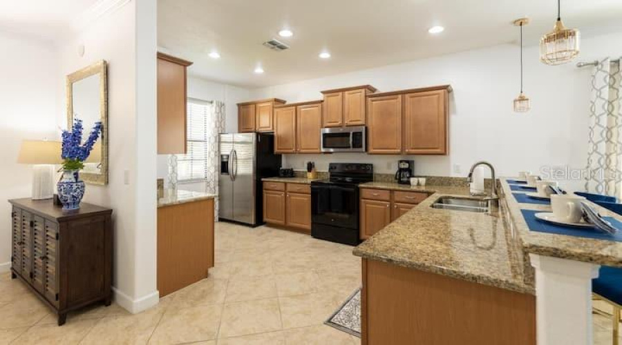 DAVENPORT, Florida 33896, 5 Bedrooms Bedrooms, ,4 BathroomsBathrooms,Residential,For Sale,MOON VALLEY,0,MFRO6349433