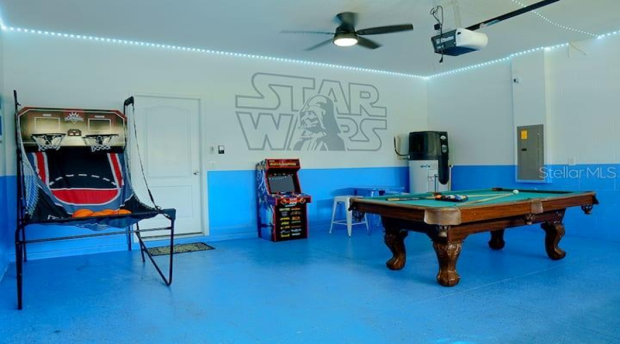DAVENPORT, Florida 33896, 5 Bedrooms Bedrooms, ,4 BathroomsBathrooms,Residential,For Sale,MOON VALLEY,0,MFRO6349433