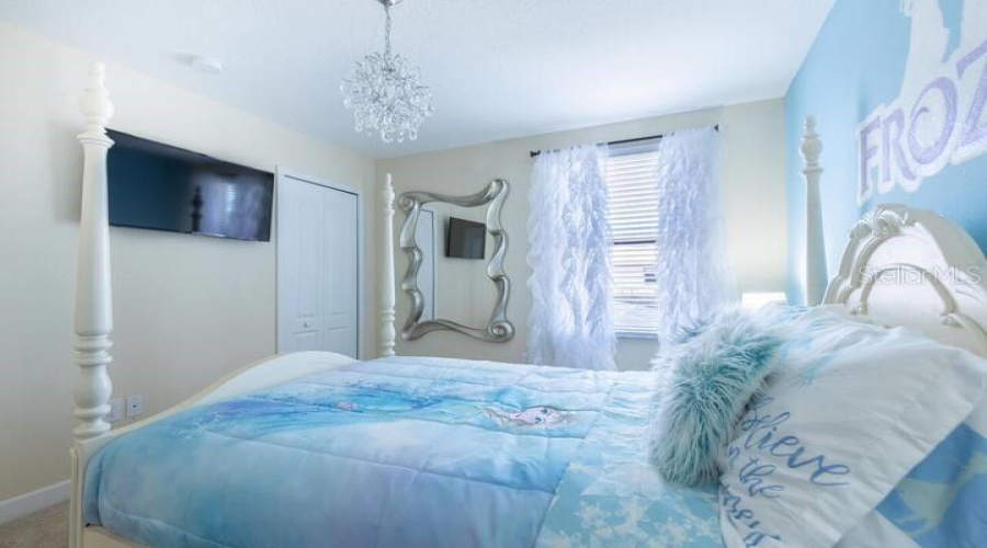 DAVENPORT, Florida 33896, 5 Bedrooms Bedrooms, ,4 BathroomsBathrooms,Residential,For Sale,MOON VALLEY,0,MFRO6349433
