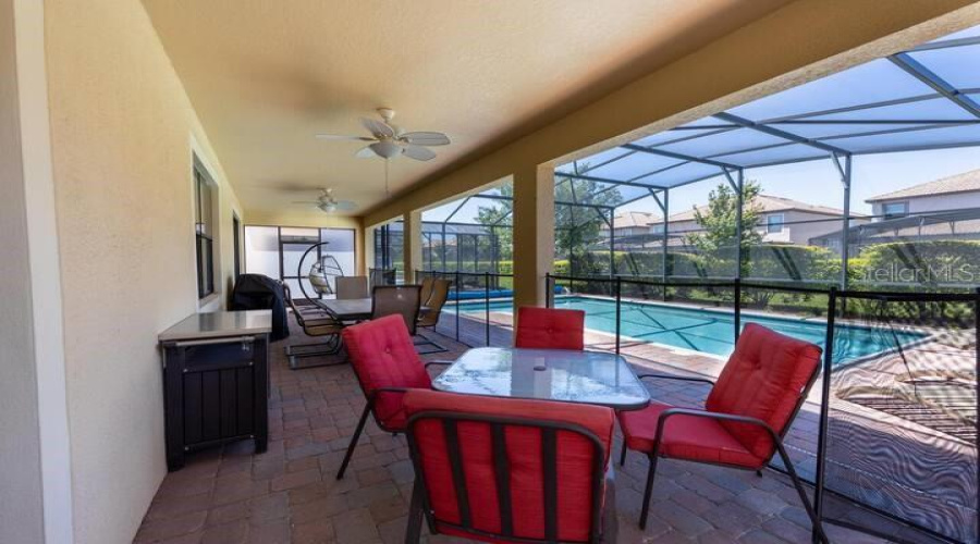 DAVENPORT, Florida 33896, 5 Bedrooms Bedrooms, ,4 BathroomsBathrooms,Residential,For Sale,MOON VALLEY,0,MFRO6349433