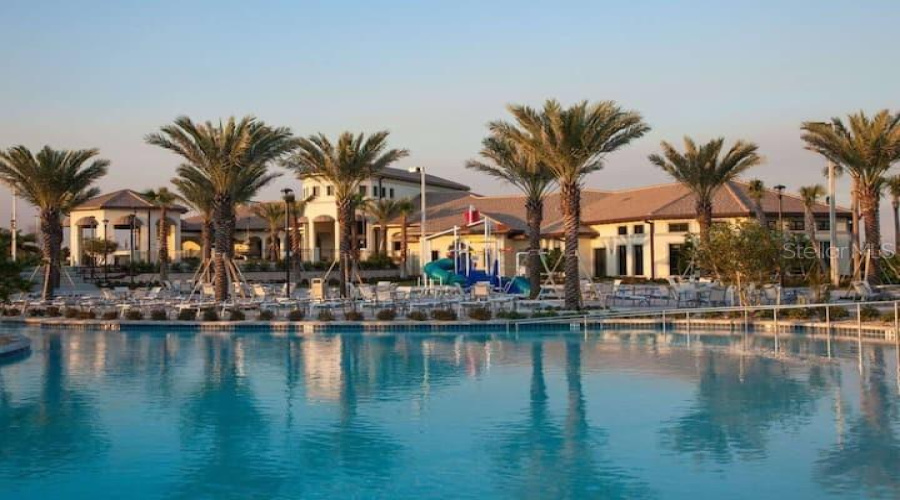 DAVENPORT, Florida 33896, 5 Bedrooms Bedrooms, ,4 BathroomsBathrooms,Residential,For Sale,MOON VALLEY,0,MFRO6349433