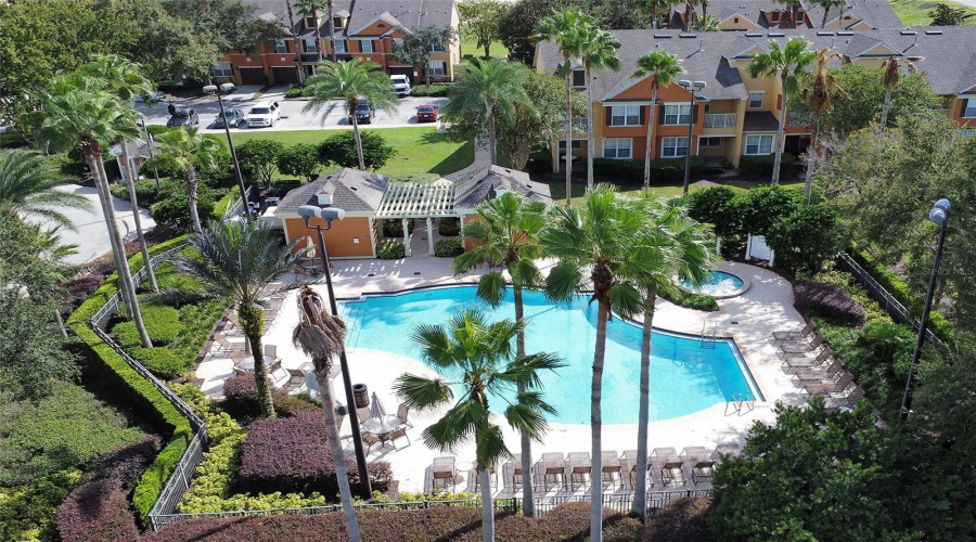 Carriage Pointe Pool