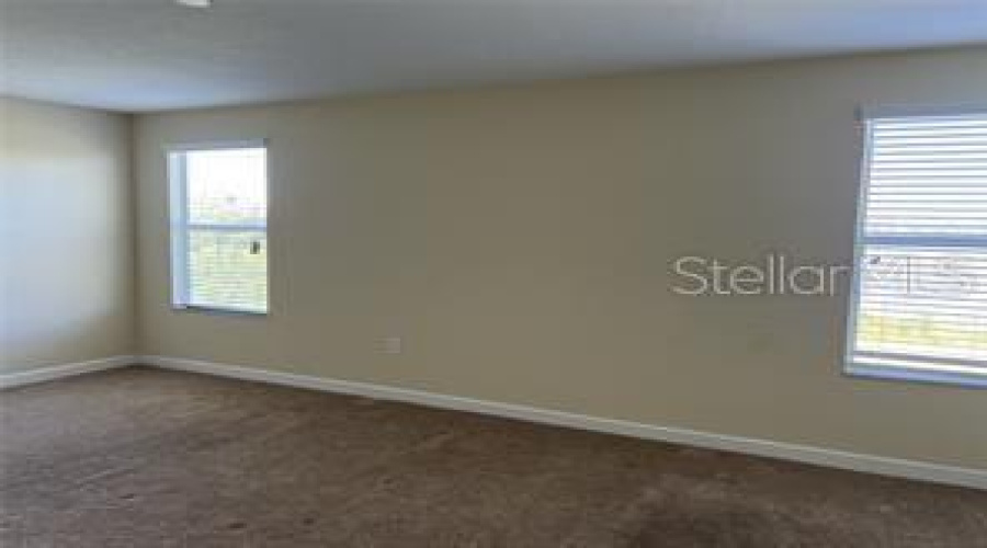 DAVENPORT, Florida 33837, 4 Bedrooms Bedrooms, ,2 BathroomsBathrooms,Residential,For Sale,LAKE SIDE AVENUE,0,MFRS5135894