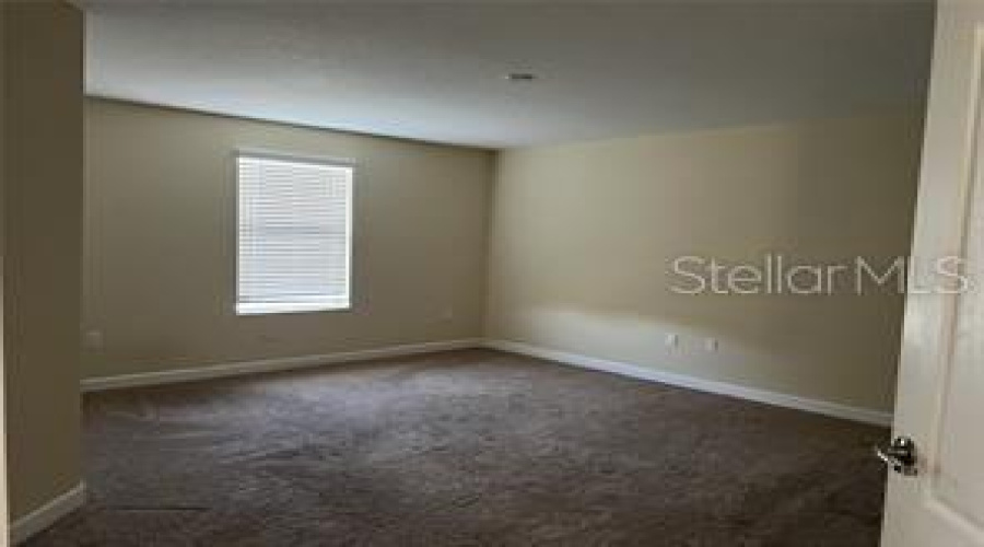 DAVENPORT, Florida 33837, 4 Bedrooms Bedrooms, ,2 BathroomsBathrooms,Residential,For Sale,LAKE SIDE AVENUE,0,MFRS5135894