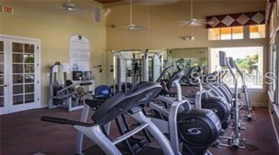 DAVENPORT, Florida 33837, 4 Bedrooms Bedrooms, ,2 BathroomsBathrooms,Residential,For Sale,LAKE SIDE AVENUE,0,MFRS5135894
