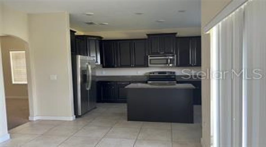 DAVENPORT, Florida 33837, 4 Bedrooms Bedrooms, ,2 BathroomsBathrooms,Residential,For Sale,LAKE SIDE AVENUE,0,MFRS5135894