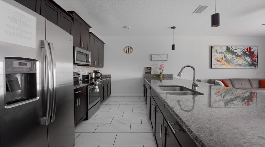 KISSIMMEE, Florida 34746, 4 Bedrooms Bedrooms, ,3 BathroomsBathrooms,Residential,For Sale,PEQUOD,0,MFRO6349711