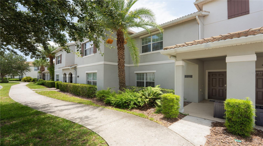 KISSIMMEE, Florida 34746, 4 Bedrooms Bedrooms, ,3 BathroomsBathrooms,Residential,For Sale,PEQUOD,0,MFRO6349711