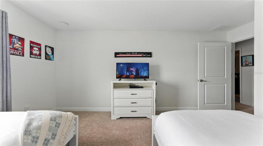 KISSIMMEE, Florida 34746, 4 Bedrooms Bedrooms, ,3 BathroomsBathrooms,Residential,For Sale,PEQUOD,0,MFRO6349711