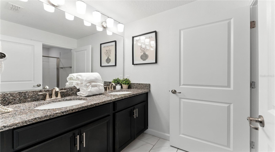 KISSIMMEE, Florida 34746, 4 Bedrooms Bedrooms, ,3 BathroomsBathrooms,Residential,For Sale,PEQUOD,0,MFRO6349711