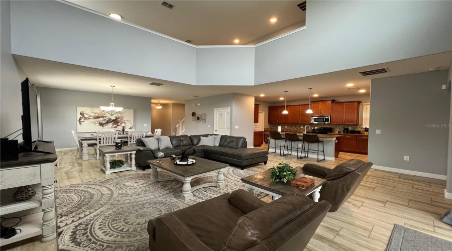 DAVENPORT, Florida 33837, 5 Bedrooms Bedrooms, ,5 BathroomsBathrooms,Residential,For Sale,SOLTERRA,0,MFRO6349651