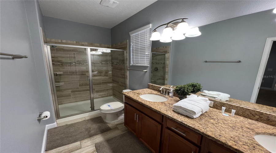 DAVENPORT, Florida 33837, 5 Bedrooms Bedrooms, ,5 BathroomsBathrooms,Residential,For Sale,SOLTERRA,0,MFRO6349651