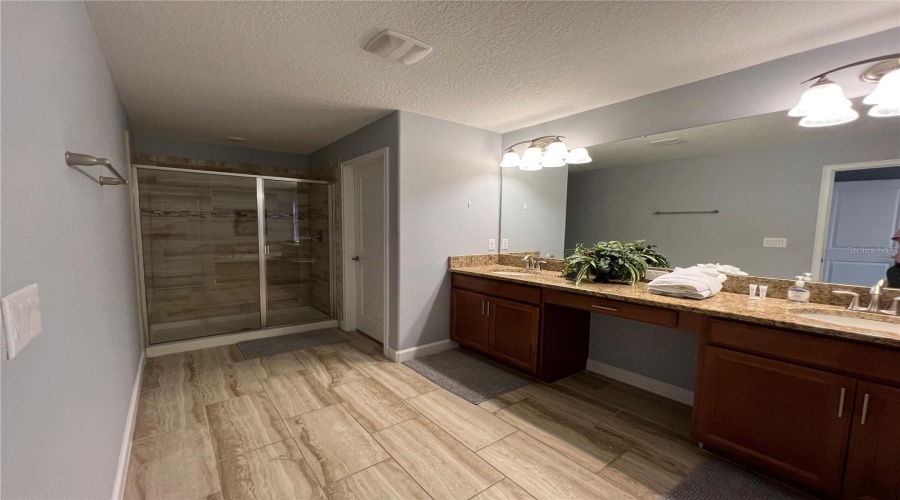 DAVENPORT, Florida 33837, 5 Bedrooms Bedrooms, ,5 BathroomsBathrooms,Residential,For Sale,SOLTERRA,0,MFRO6349651