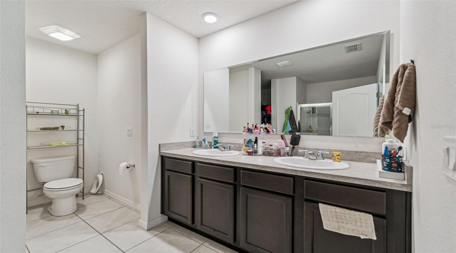 DAVENPORT, Florida 33897, 3 Bedrooms Bedrooms, ,2 BathroomsBathrooms,Residential,For Sale,SHADY TREE,0,MFRS5135875