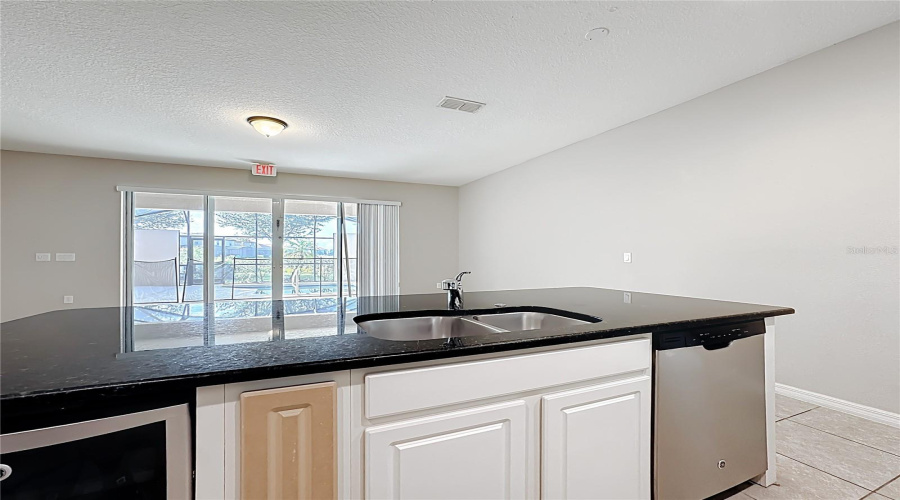 DAVENPORT, Florida 33837, 4 Bedrooms Bedrooms, ,3 BathroomsBathrooms,Residential,For Sale,TERRASONESTA,0,MFRTB8434688