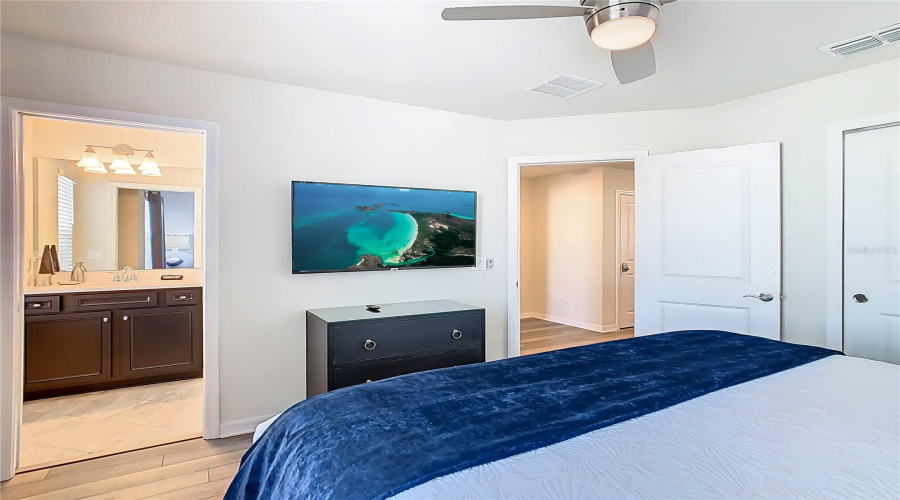 DAVENPORT, Florida 33897, 7 Bedrooms Bedrooms, ,5 BathroomsBathrooms,Residential,For Sale,SUMMER,0,MFRO6349833