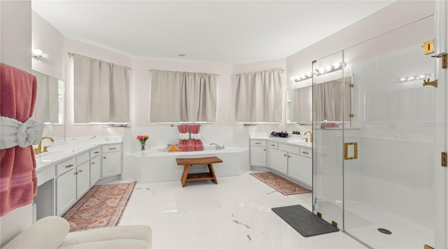 KISSIMMEE, Florida 34746, 5 Bedrooms Bedrooms, ,4 BathroomsBathrooms,Residential,For Sale,SHORESIDE,0,MFRA4667406