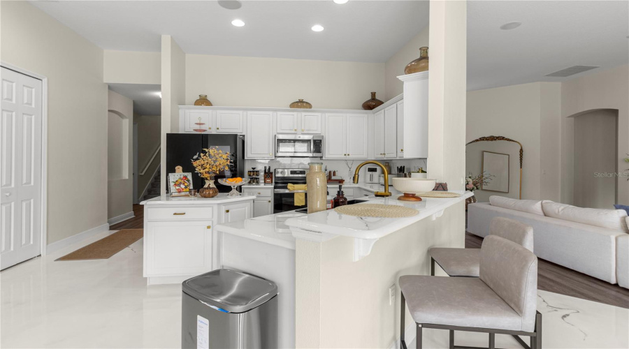 KISSIMMEE, Florida 34746, 5 Bedrooms Bedrooms, ,4 BathroomsBathrooms,Residential,For Sale,SHORESIDE,0,MFRA4667406