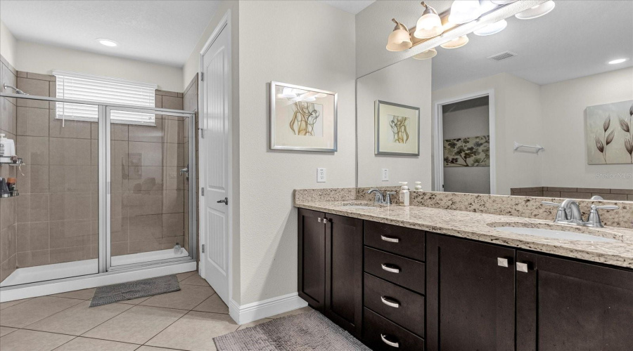 KISSIMMEE, Florida 34747, 5 Bedrooms Bedrooms, ,5 BathroomsBathrooms,Residential,For Sale,MINTON,0,MFRO6349659