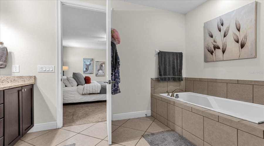 KISSIMMEE, Florida 34747, 5 Bedrooms Bedrooms, ,5 BathroomsBathrooms,Residential,For Sale,MINTON,0,MFRO6349659