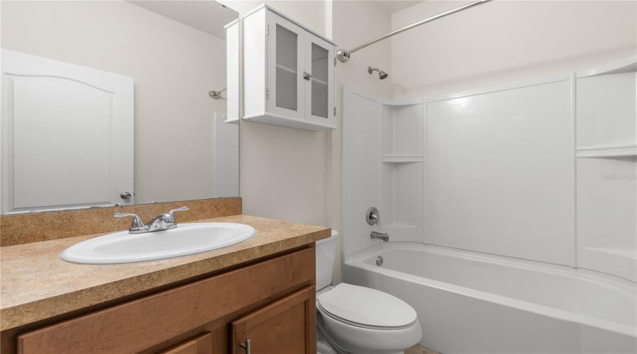 DAVENPORT, Florida 33837, 3 Bedrooms Bedrooms, ,2 BathroomsBathrooms,Residential,For Sale,LAKE DAVENPORT,0,MFRO6337919