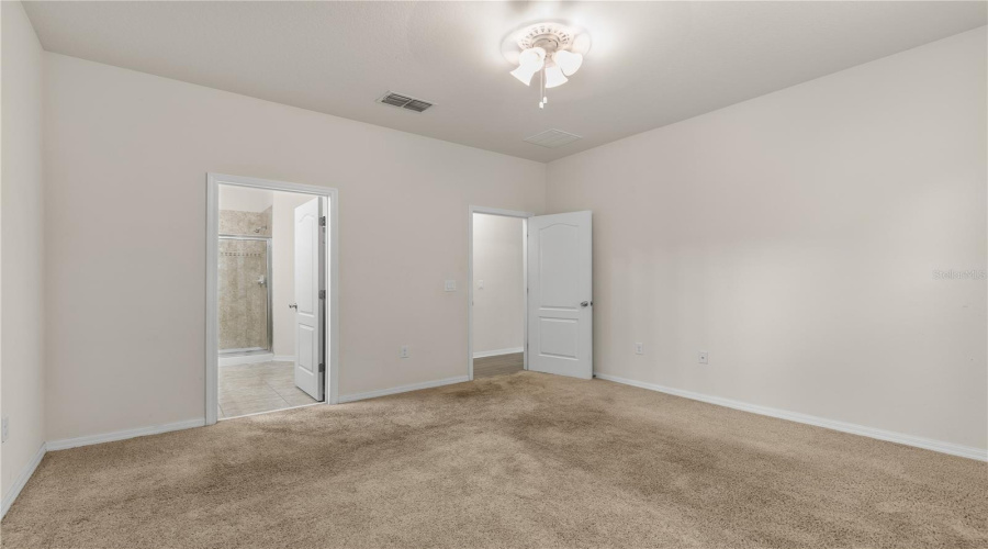 DAVENPORT, Florida 33837, 3 Bedrooms Bedrooms, ,2 BathroomsBathrooms,Residential,For Sale,LAKE DAVENPORT,0,MFRO6337919