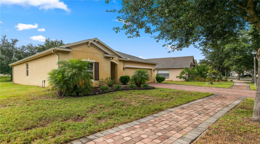 DAVENPORT, Florida 33837, 3 Bedrooms Bedrooms, ,2 BathroomsBathrooms,Residential,For Sale,LAKE DAVENPORT,0,MFRO6337919
