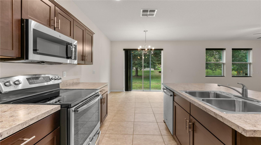 DAVENPORT, Florida 33837, 3 Bedrooms Bedrooms, ,2 BathroomsBathrooms,Residential,For Sale,LAKE DAVENPORT,0,MFRO6337919