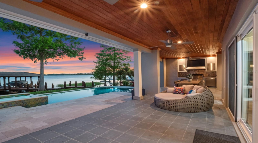 ORLANDO, Florida 32836, 5 Bedrooms Bedrooms, ,4 BathroomsBathrooms,Residential,For Sale,LONE TREE,0,MFRO6349925