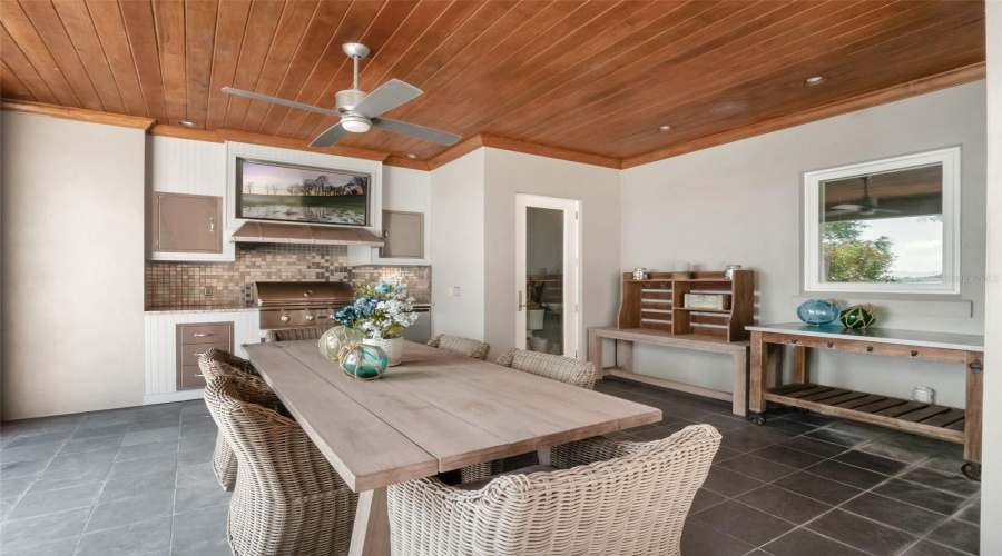 ORLANDO, Florida 32836, 5 Bedrooms Bedrooms, ,4 BathroomsBathrooms,Residential,For Sale,LONE TREE,0,MFRO6349925
