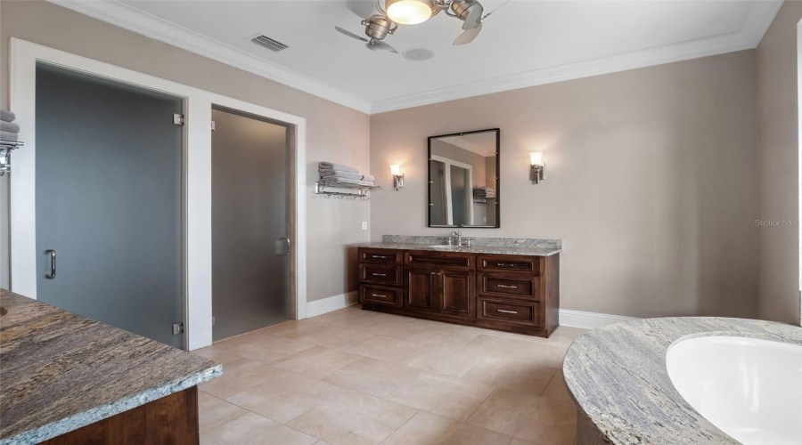 ORLANDO, Florida 32836, 5 Bedrooms Bedrooms, ,4 BathroomsBathrooms,Residential,For Sale,LONE TREE,0,MFRO6349925
