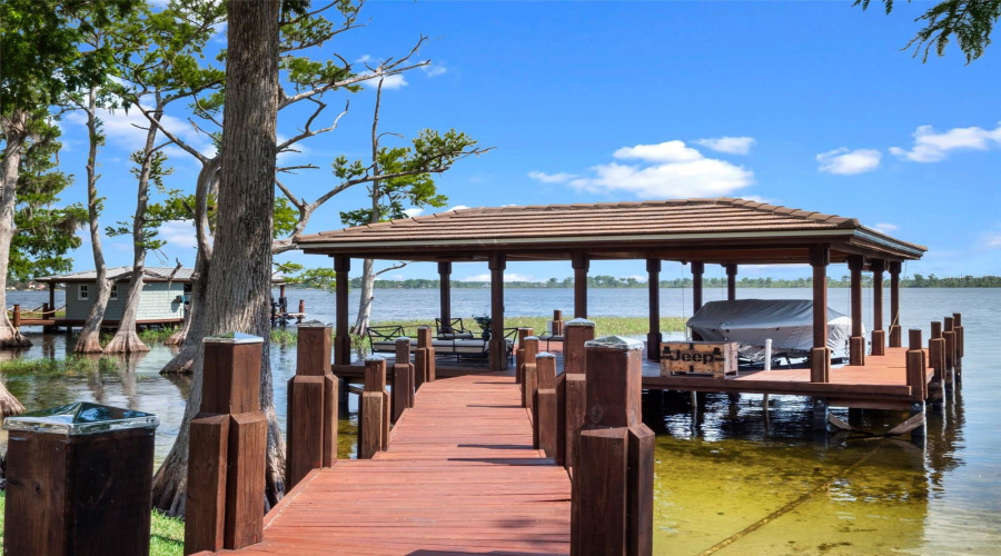 ORLANDO, Florida 32836, 5 Bedrooms Bedrooms, ,4 BathroomsBathrooms,Residential,For Sale,LONE TREE,0,MFRO6349925