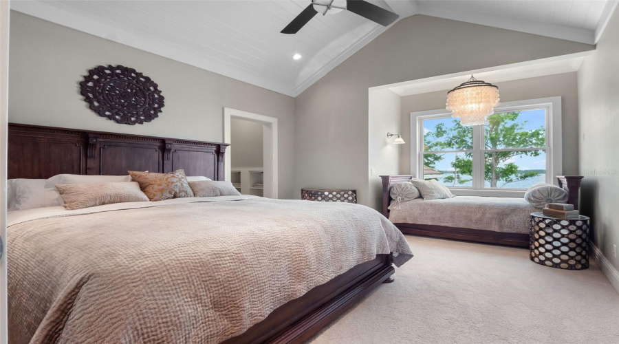 ORLANDO, Florida 32836, 5 Bedrooms Bedrooms, ,4 BathroomsBathrooms,Residential,For Sale,LONE TREE,0,MFRO6349925