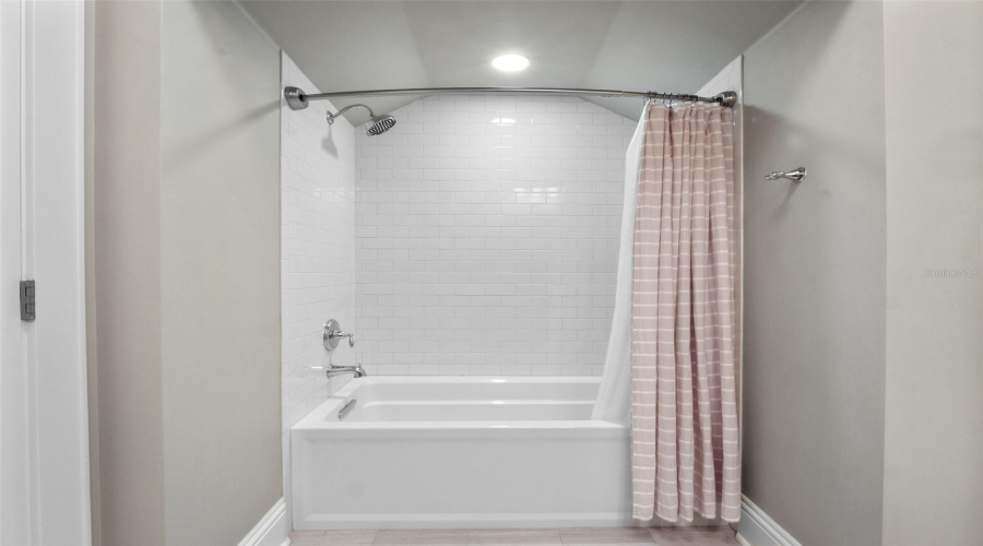 ORLANDO, Florida 32836, 5 Bedrooms Bedrooms, ,4 BathroomsBathrooms,Residential,For Sale,LONE TREE,0,MFRO6349925