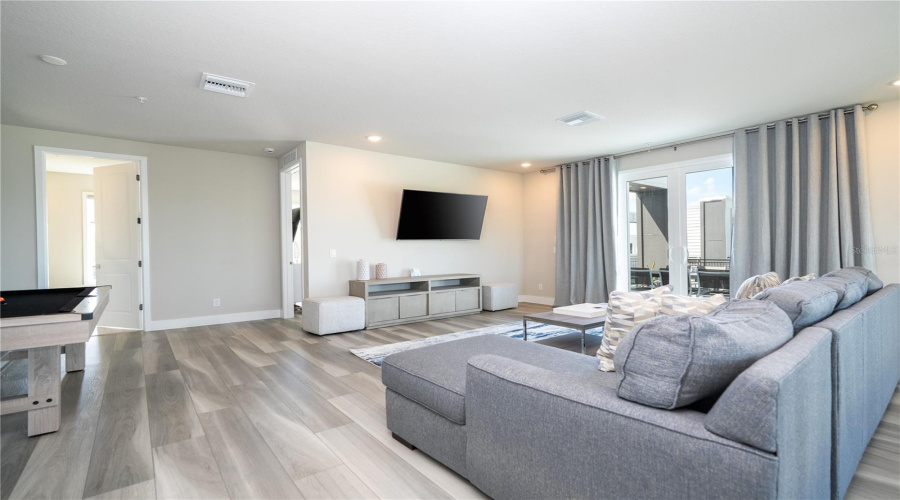 REUNION, Florida 34747, 5 Bedrooms Bedrooms, ,4 BathroomsBathrooms,Residential,For Sale,SANDY RIDGE,0,MFRO6349052