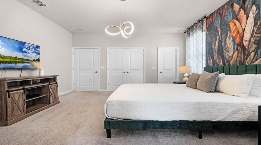DAVENPORT, Florida 33897, 10 Bedrooms Bedrooms, ,8 BathroomsBathrooms,Residential,For Sale,LANA,0,MFRO6350469
