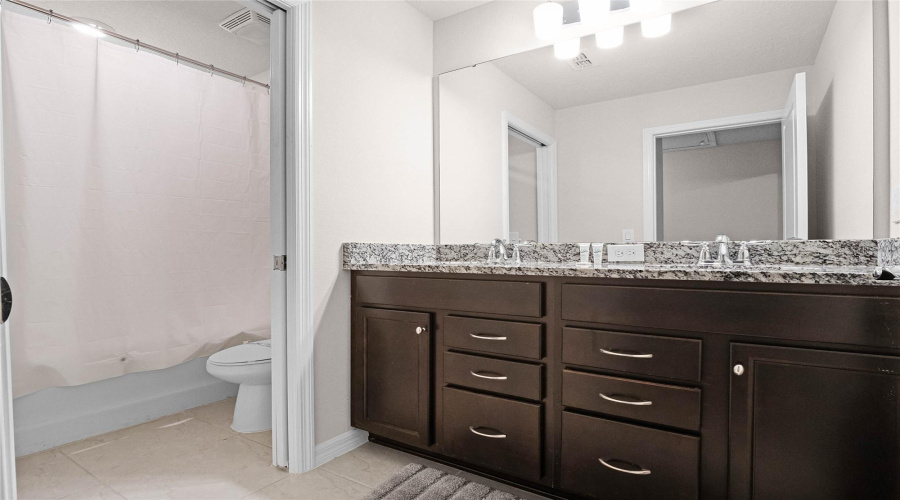 DAVENPORT, Florida 33897, 10 Bedrooms Bedrooms, ,8 BathroomsBathrooms,Residential,For Sale,LANA,0,MFRO6350469