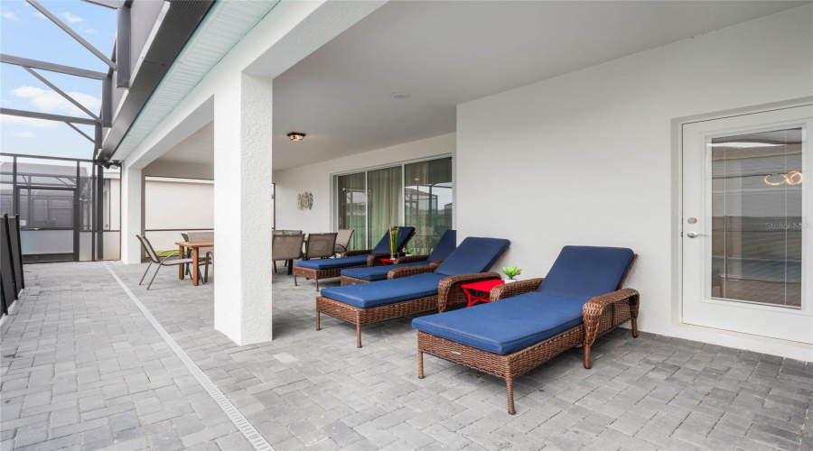 DAVENPORT, Florida 33897, 10 Bedrooms Bedrooms, ,8 BathroomsBathrooms,Residential,For Sale,LANA,0,MFRO6350469