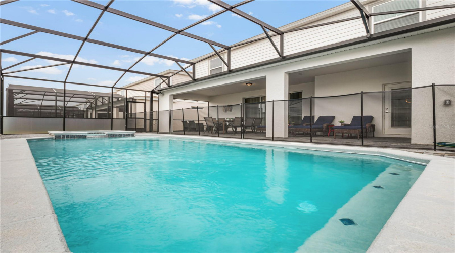 DAVENPORT, Florida 33897, 10 Bedrooms Bedrooms, ,8 BathroomsBathrooms,Residential,For Sale,LANA,0,MFRO6350469