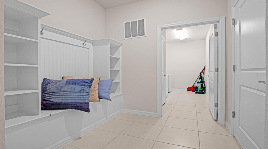 DAVENPORT, Florida 33897, 10 Bedrooms Bedrooms, ,8 BathroomsBathrooms,Residential,For Sale,LANA,0,MFRO6350469