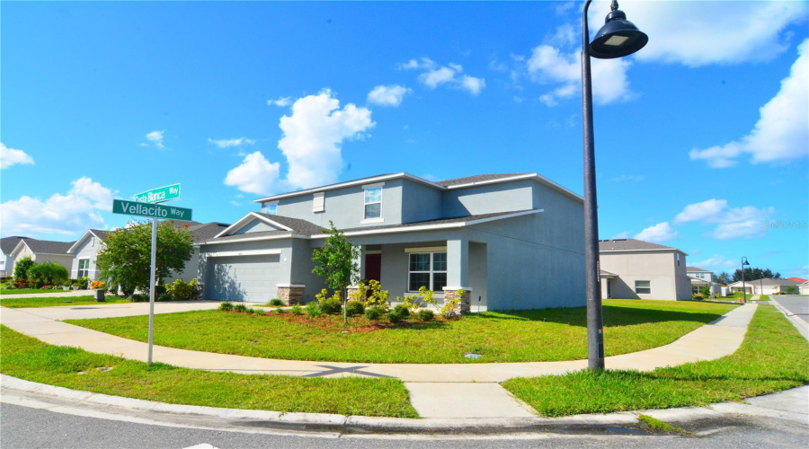 DAVENPORT, Florida 33897, 5 Bedrooms Bedrooms, ,3 BathroomsBathrooms,Residential,For Sale,COSTA BLANCA,0,MFRO6350289